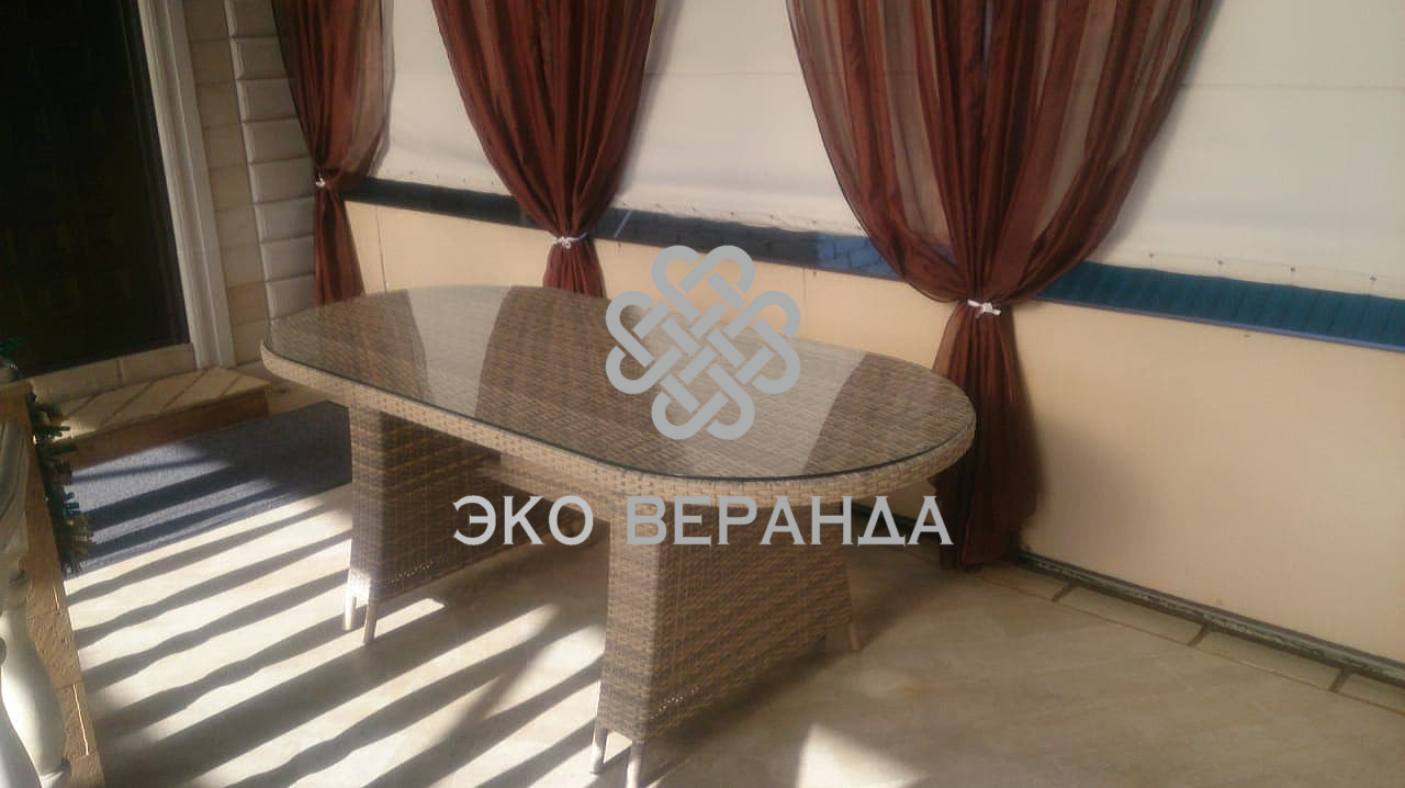 Обеденная группа с овальным столом